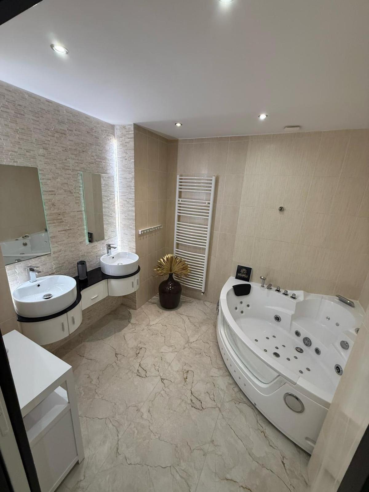 Maison Frappaz - 4 Bedrooms With Garden Villeurbanne Exterior foto